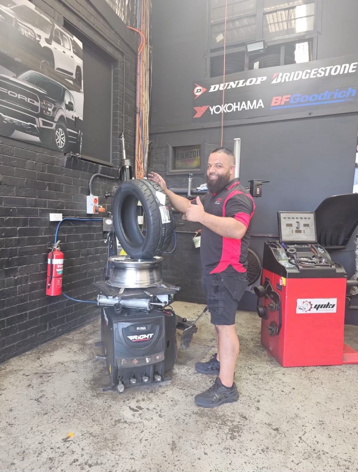 Professional tyre fitting equipment