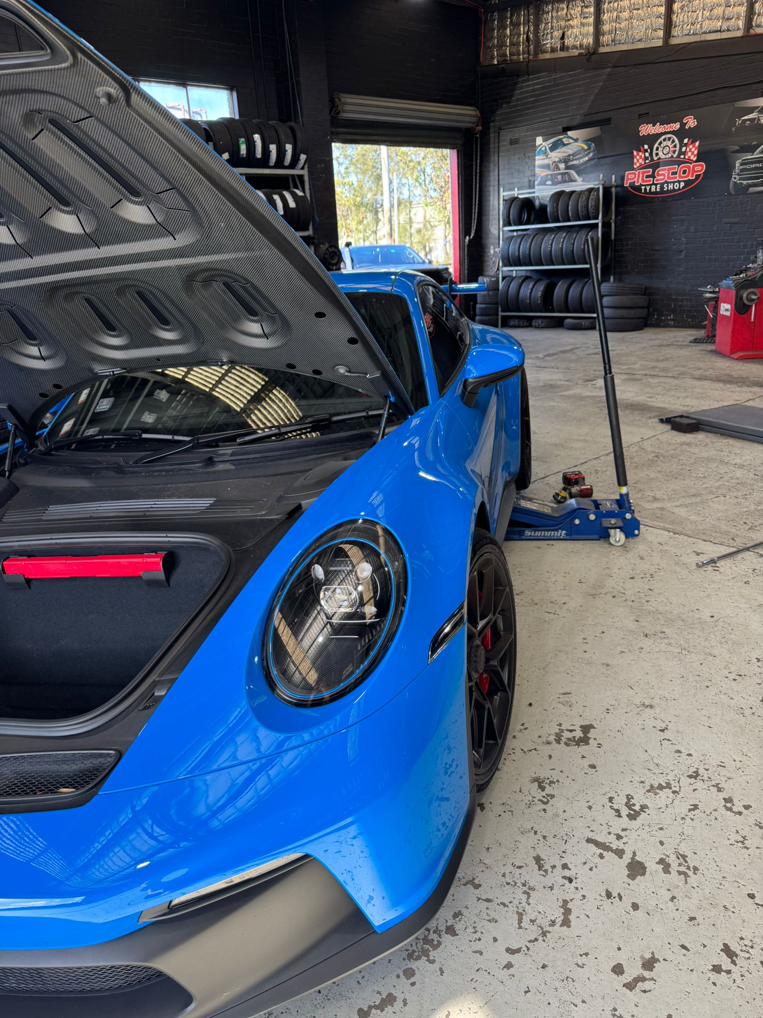 Blue Porsche GT3